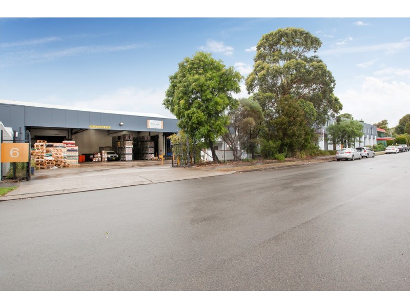 6 The Crescent, Kingsgrove NSW 2208