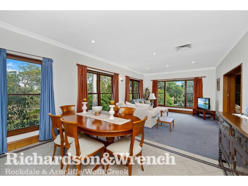 6 Park View Grove, Blakehurst NSW 2221