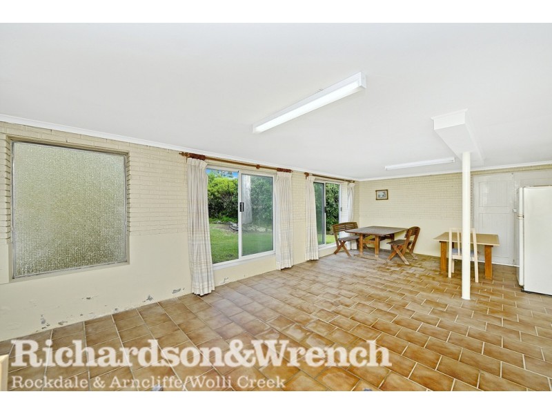 6 Park View Grove, Blakehurst NSW 2221