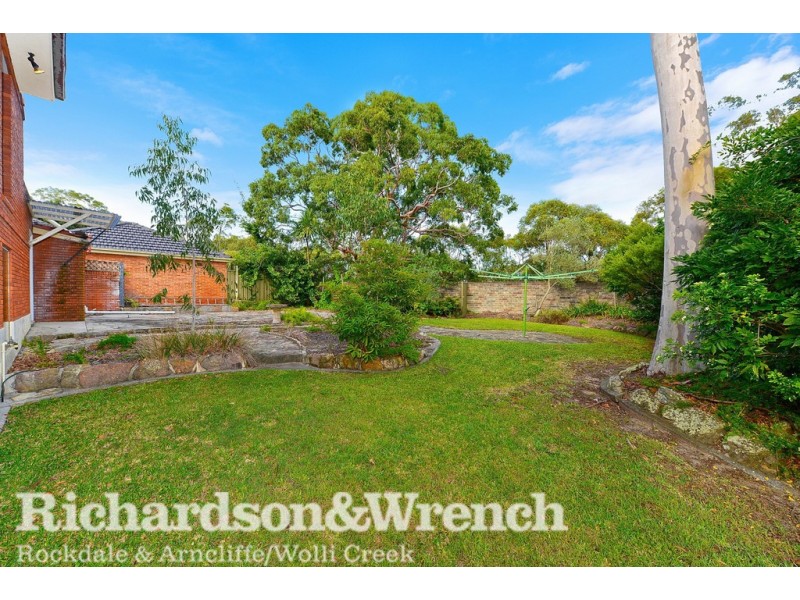 6 Park View Grove, Blakehurst NSW 2221