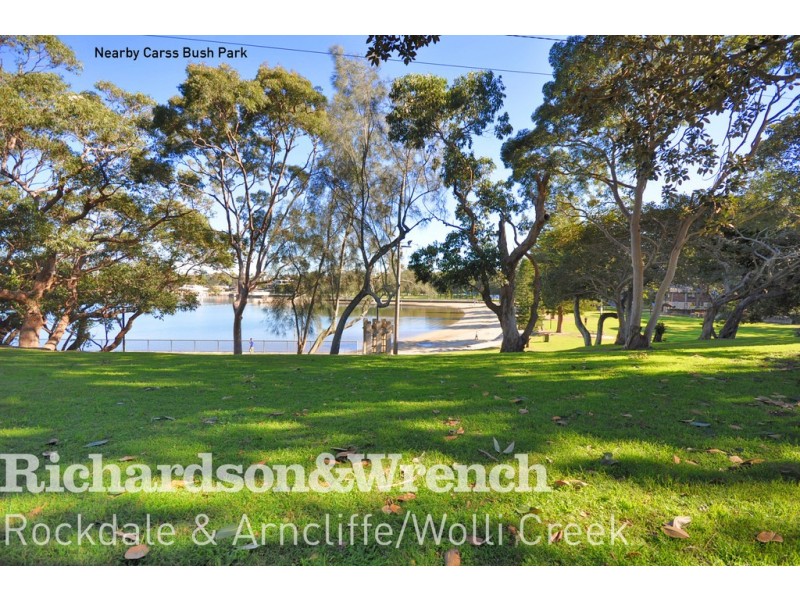 6 Park View Grove, Blakehurst NSW 2221