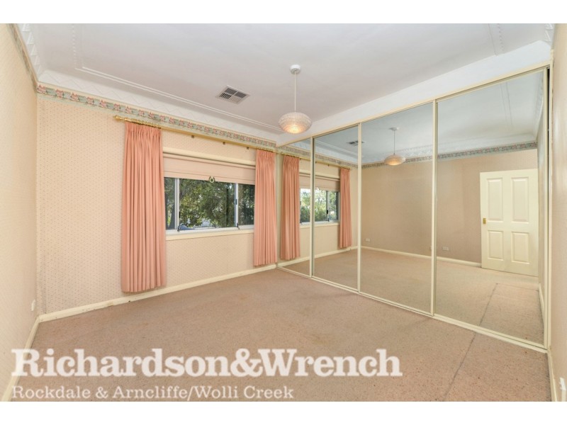 29 Barnards Avenue, Hurstville NSW 2220