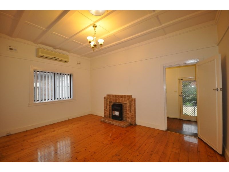 16 Banksia Avenue, Banksia NSW 2216