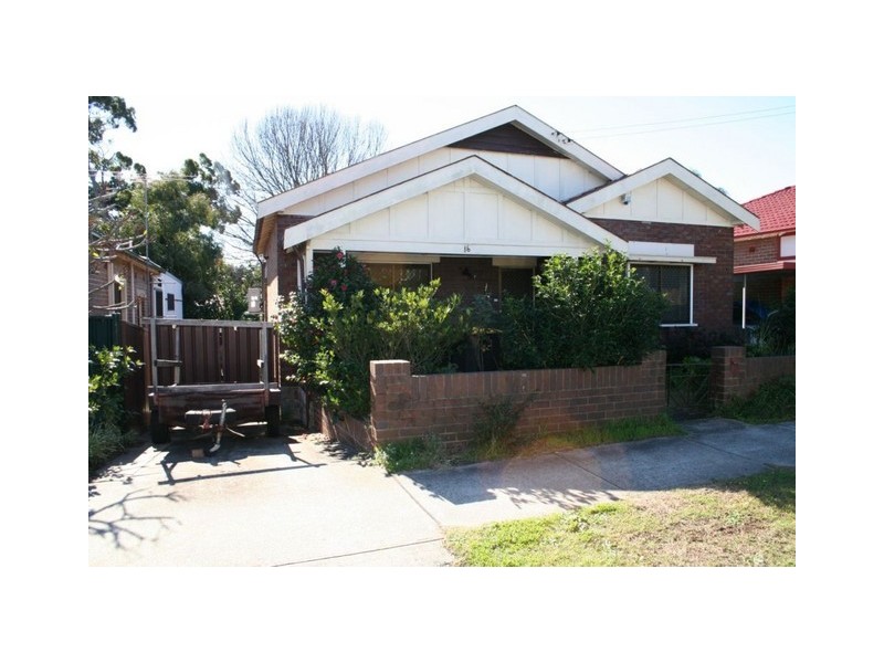 16 Banksia Avenue, Banksia NSW 2216