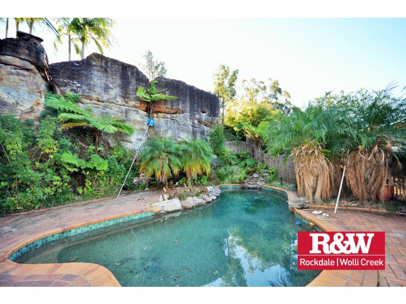 3 Nullabor Place, Yarrawarrah NSW 2233