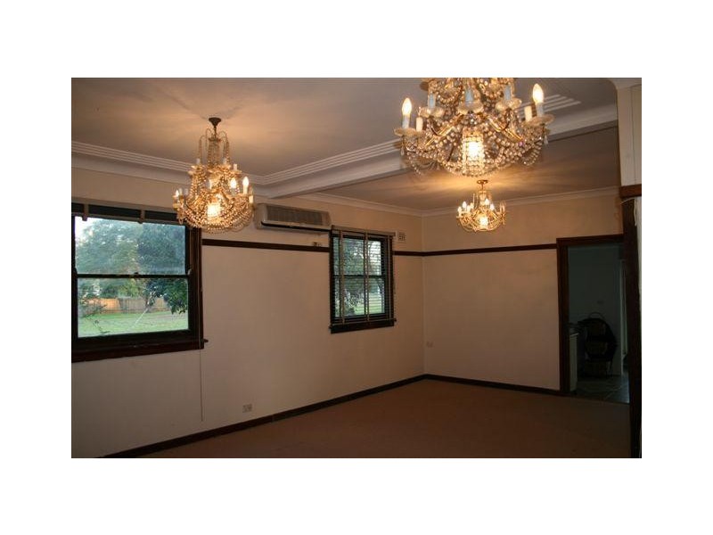 31 Rickard Road, Chipping Norton NSW 2170