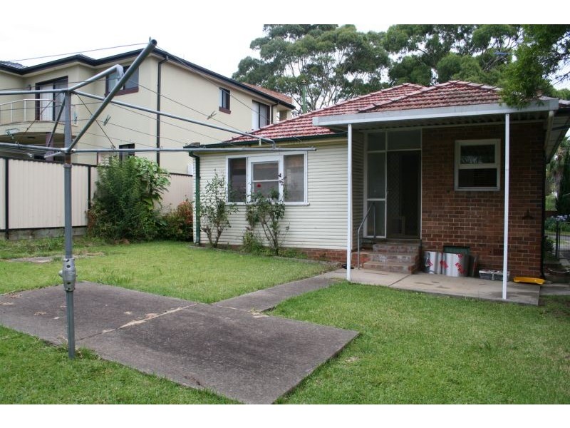 5 Low Street, Hurstville NSW 2220