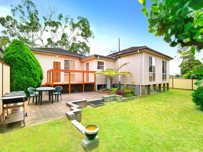 4 Seine Place, Miranda NSW 2228