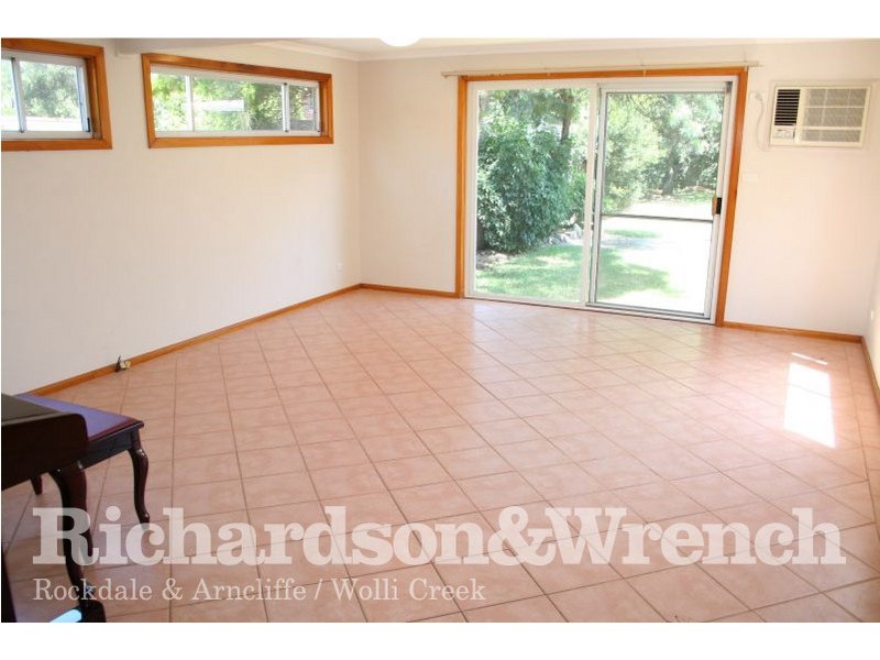 37 Evelyn Street North, Sylvania NSW 2224