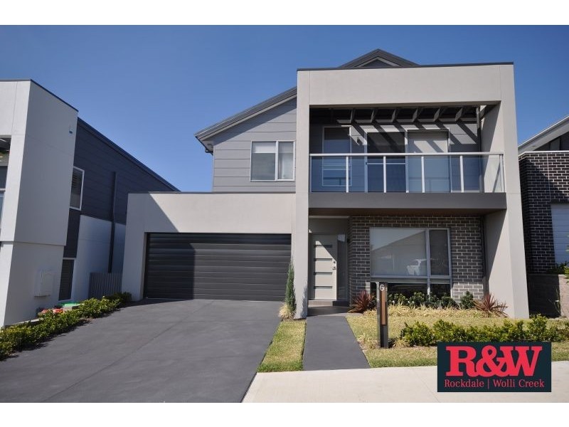 6 Desmond Avenue, Moorebank NSW 2170