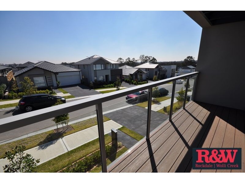 6 Desmond Avenue, Moorebank NSW 2170