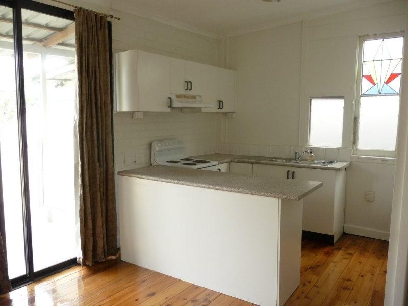 6 Brooklyn Street, Tempe NSW 2044