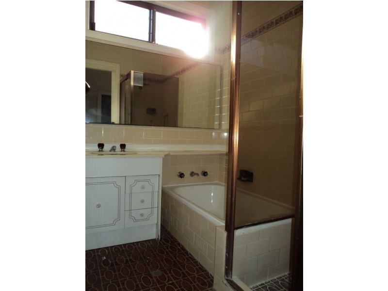 6 Aveling Street, Blakehurst NSW 2221