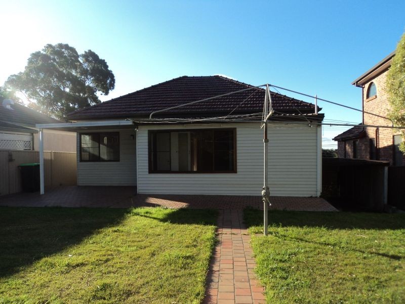 6 Aveling Street, Blakehurst NSW 2221