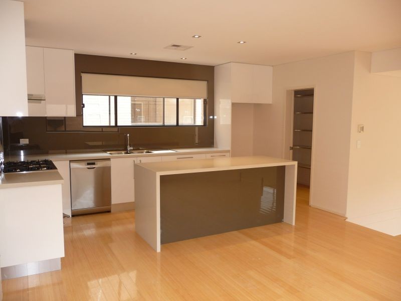 2/8 Charm Street, Peakhurst NSW 2210