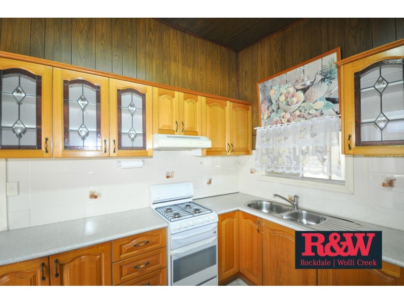 6 Henry Street, Turrella NSW 2205