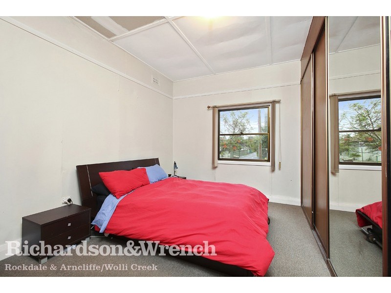 11 Innesdale Road, Wolli Creek NSW 2205