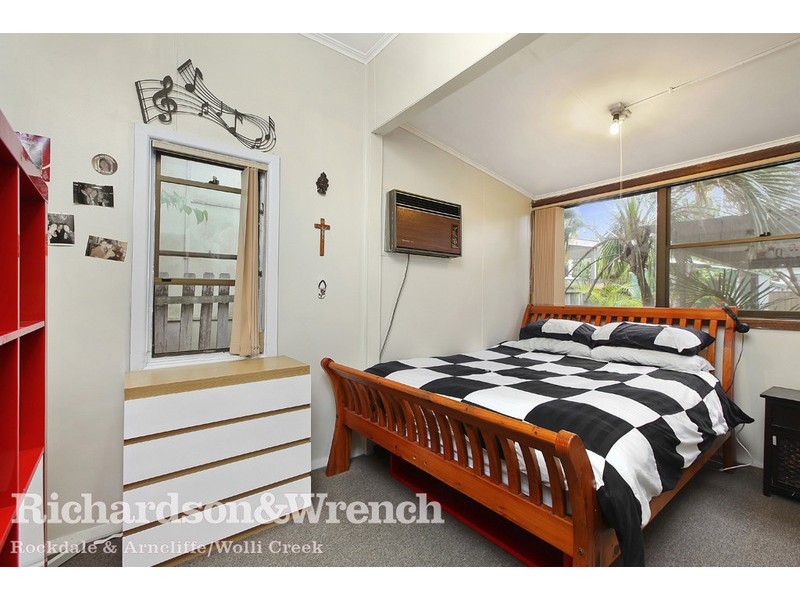 11 Innesdale Road, Wolli Creek NSW 2205