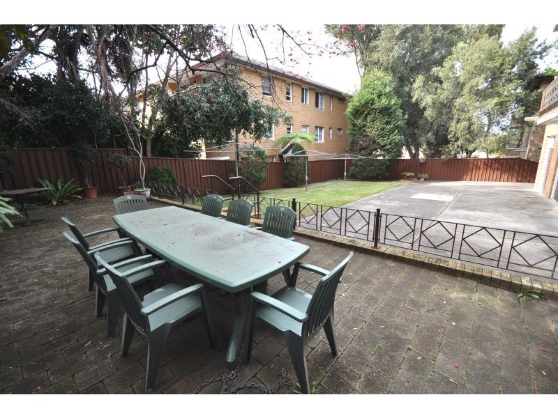 2/184-186 Queen Victoria Street, Bexley NSW 2207
