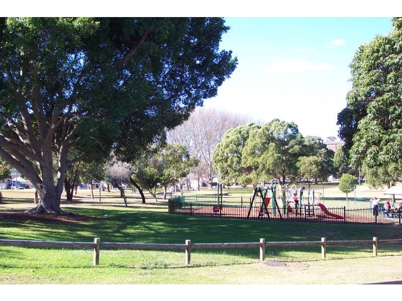 16 Duff Street, Arncliffe NSW 2205