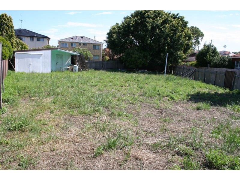 28 Lynwen Crescent, Banksia NSW 2216