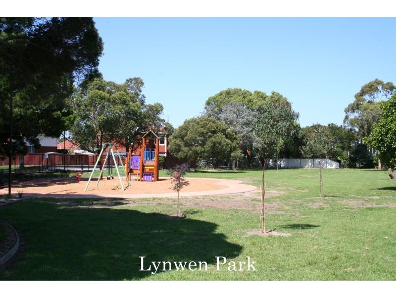 28 Lynwen Crescent, Banksia NSW 2216