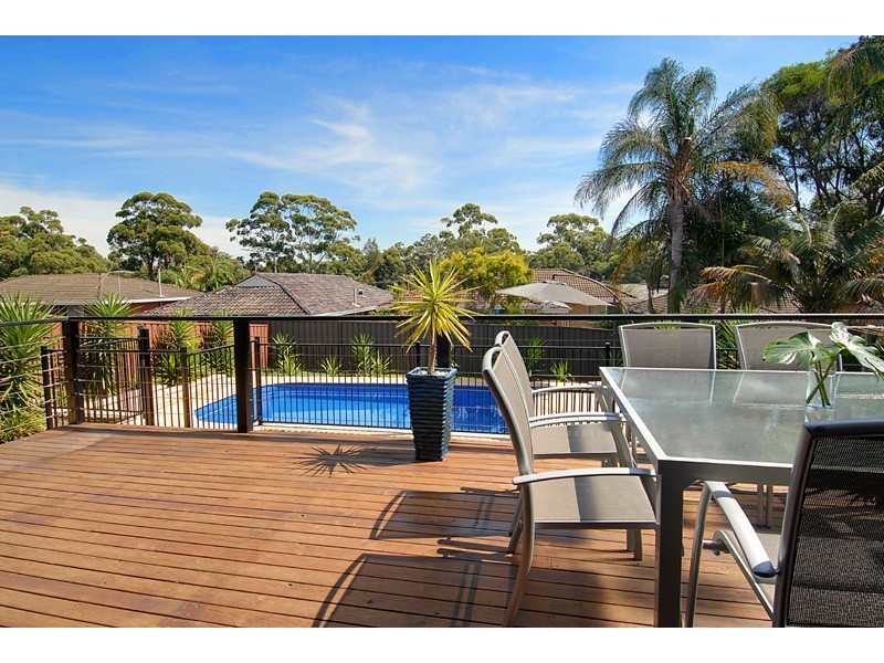 9 Merino Place, Sylvania NSW 2224