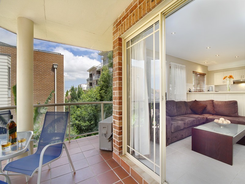 2D/38 Woniora Road, Hurstville NSW 2220