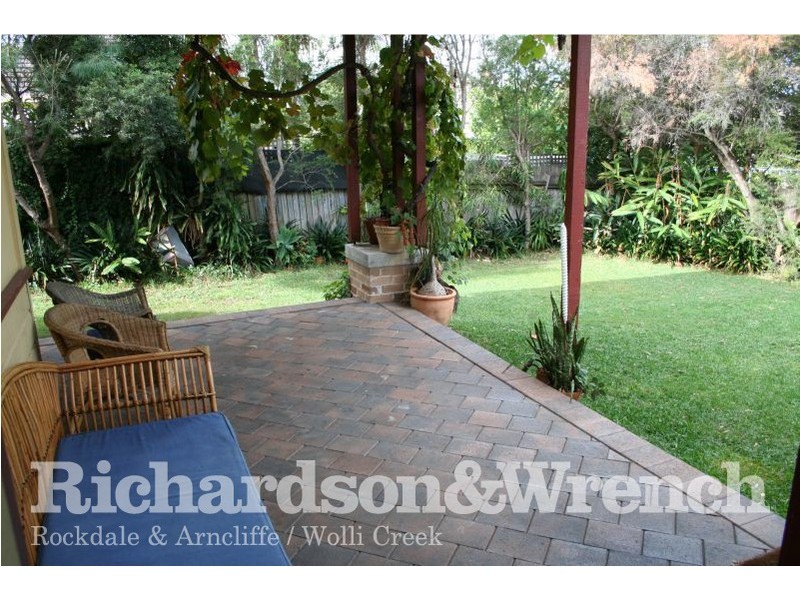 28 Colvin Avenue, Carlton NSW 2218