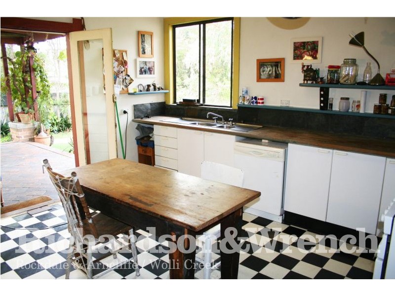 28 Colvin Avenue, Carlton NSW 2218