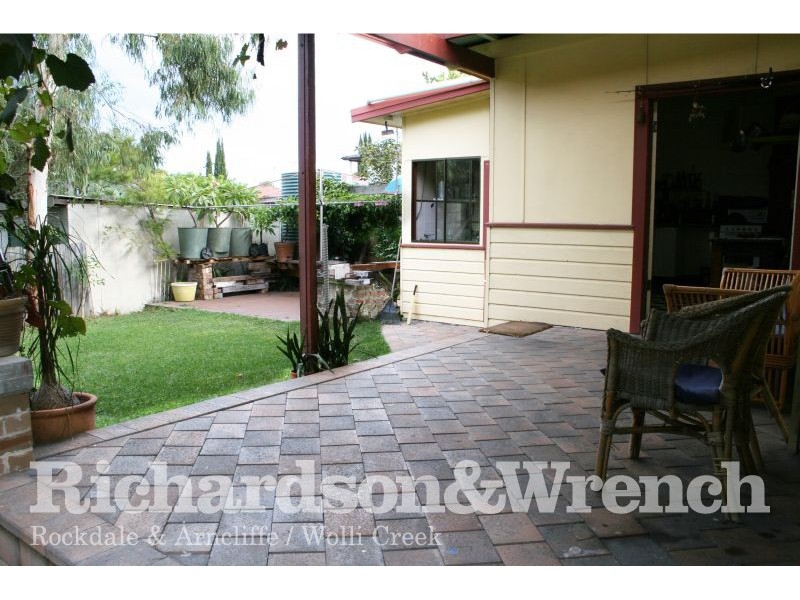 28 Colvin Avenue, Carlton NSW 2218