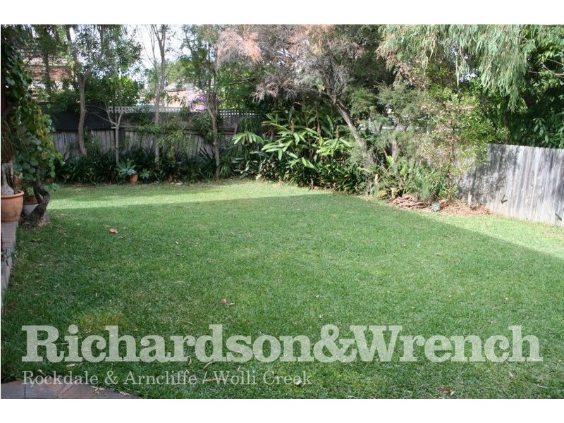 28 Colvin Avenue, Carlton NSW 2218