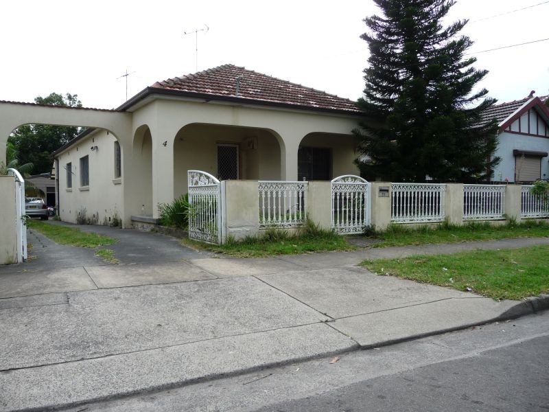 4 Innesdale Road, Wolli Creek NSW 2205