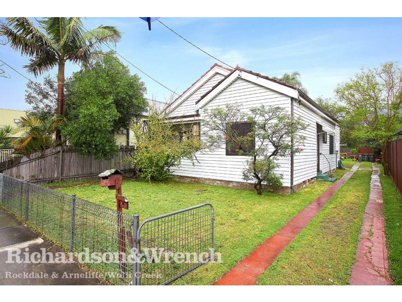 11 Innesdale Road, Wolli Creek NSW 2205