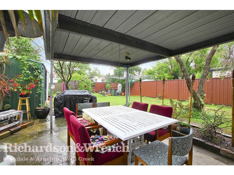 11 Innesdale Road, Wolli Creek NSW 2205