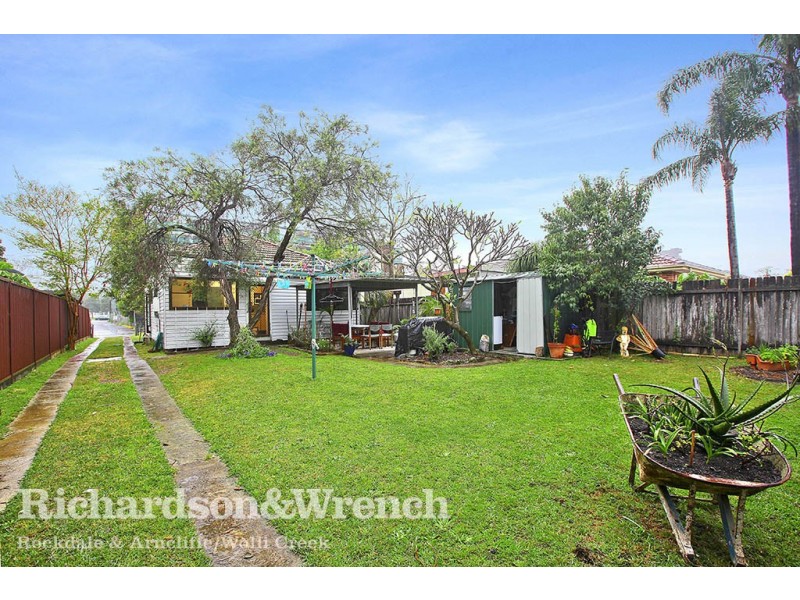 11 Innesdale Road, Wolli Creek NSW 2205