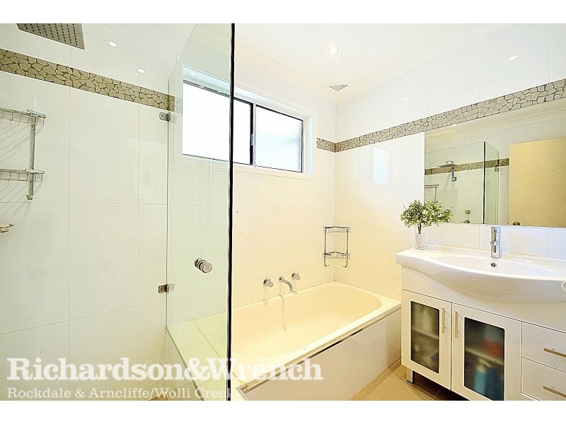 954 King Georges Road, Blakehurst NSW 2221