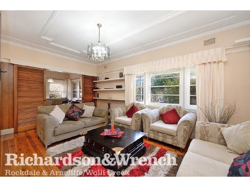 21 Henderson Road, Bexley NSW 2207