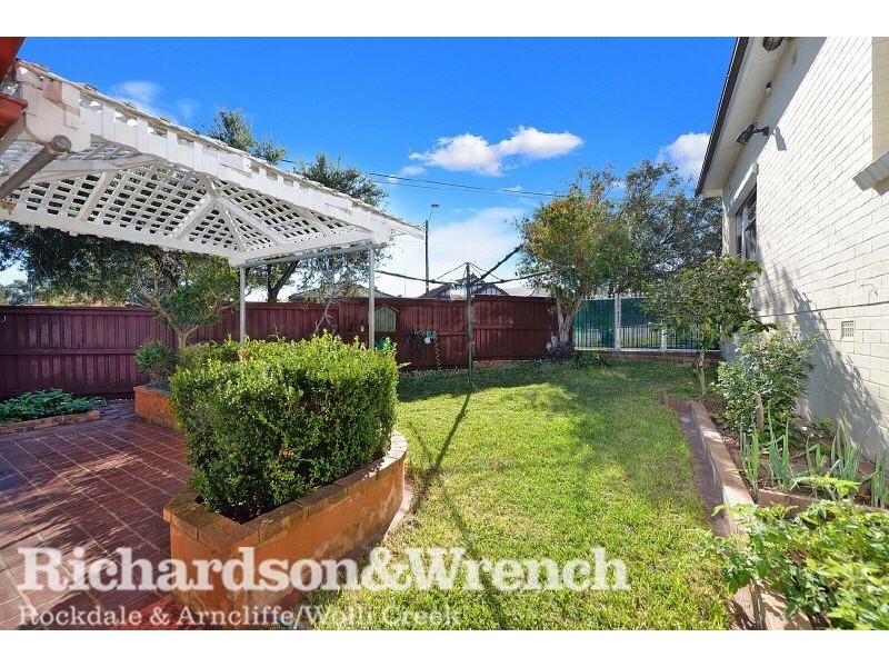 21 Henderson Road, Bexley NSW 2207
