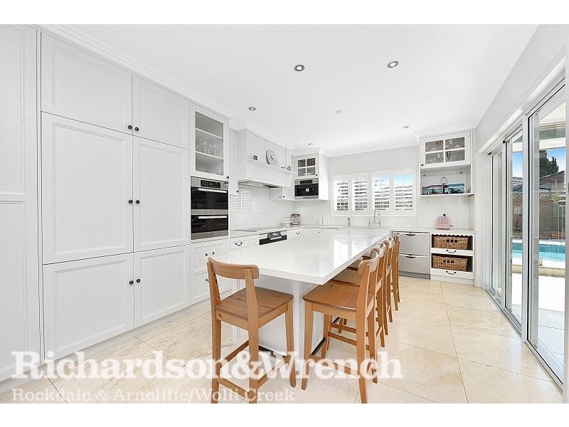 11 Cordeaux Crescent, Sylvania Waters NSW 2224