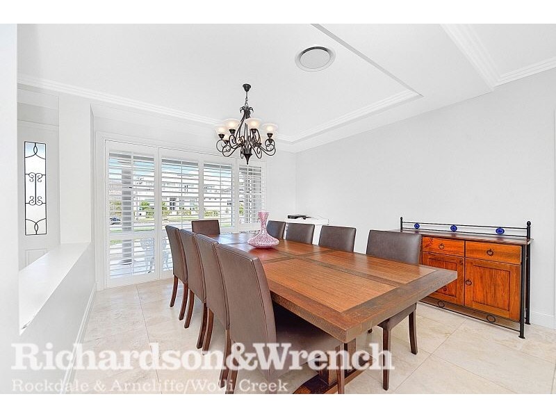 11 Cordeaux Crescent, Sylvania Waters NSW 2224