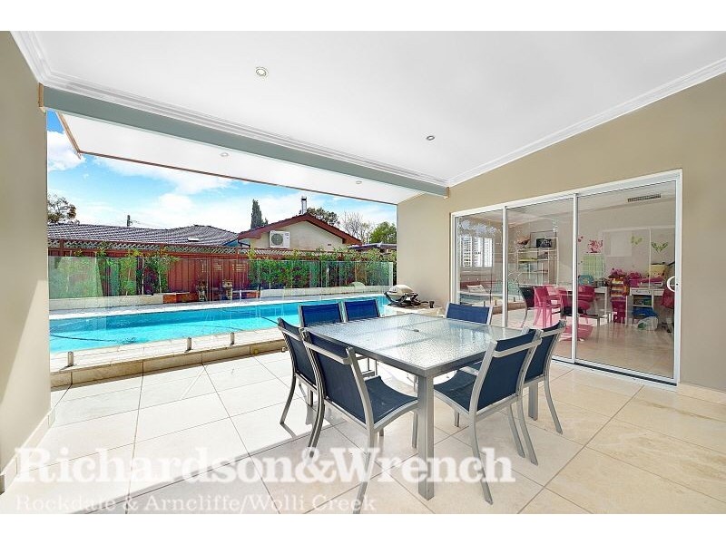 11 Cordeaux Crescent, Sylvania Waters NSW 2224