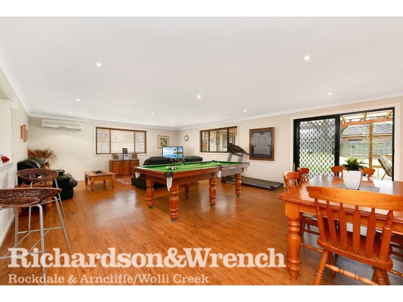 12 Mavis Avenue, Peakhurst NSW 2210