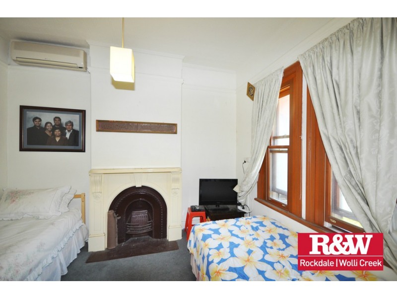 13 Gibbes Street, Banksia NSW 2216