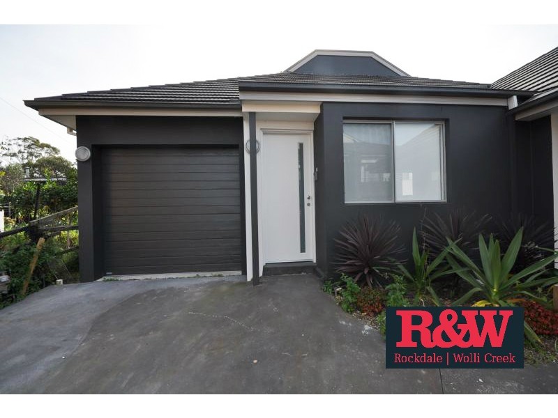 V2/19 Oswell Street, Rockdale NSW 2216