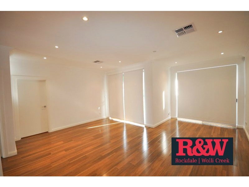 V2/19 Oswell Street, Rockdale NSW 2216