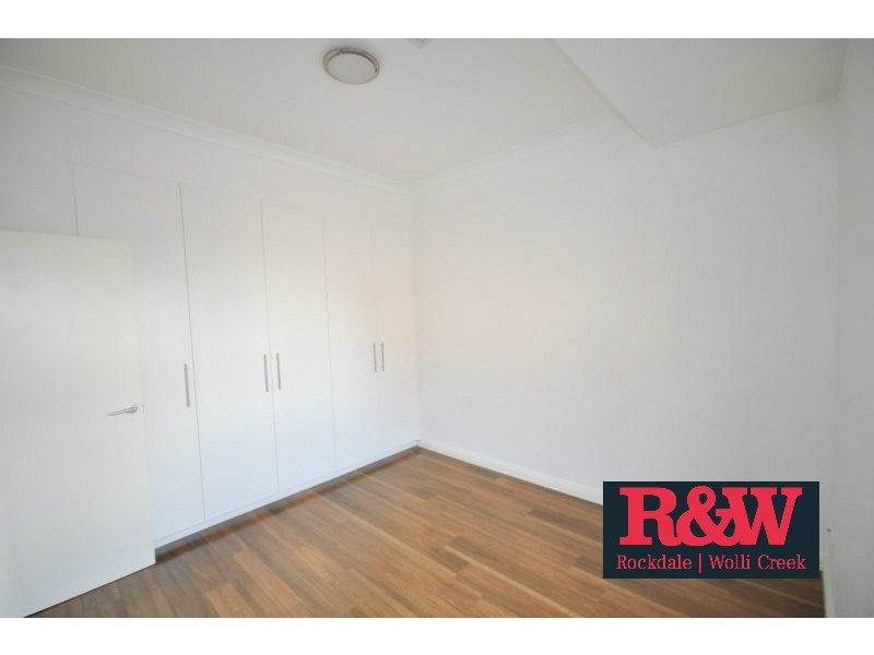 V2/19 Oswell Street, Rockdale NSW 2216