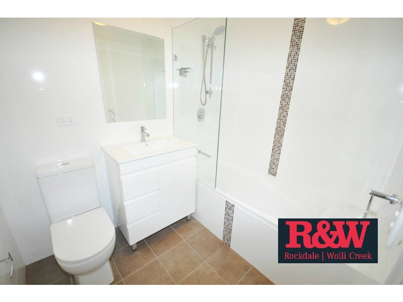 V2/19 Oswell Street, Rockdale NSW 2216