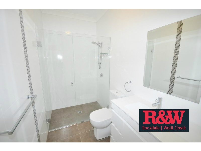 V2/19 Oswell Street, Rockdale NSW 2216