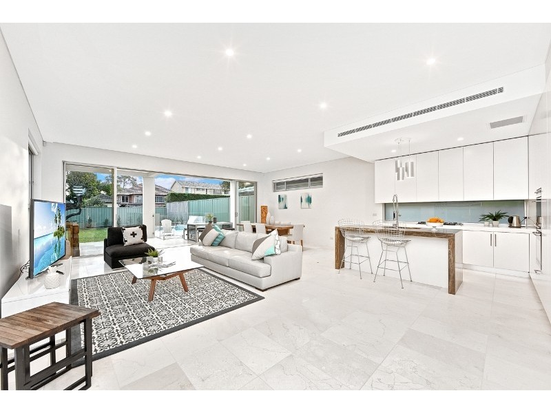 37 Evelyn Street North, Sylvania NSW 2224